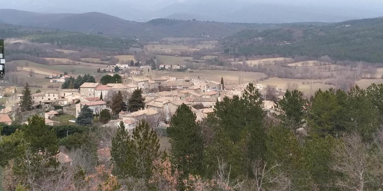 Auberge Le Lupin Blanc Revest-des-Brousses Esterno foto